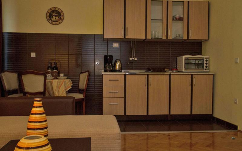 Kuhinja i trpezarija - Apartman H, Apartmani HMD - Opština Ulcinj - Apartman H, Apartmani HMD - Budva