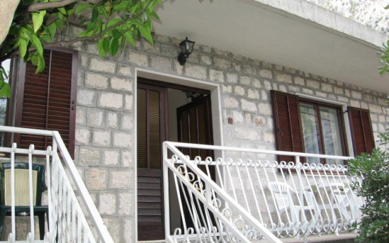 Apartman Sprat kuće, Orahovac - Crna Gora - Apartment Sprat kuće, Orahovac - Montenegro