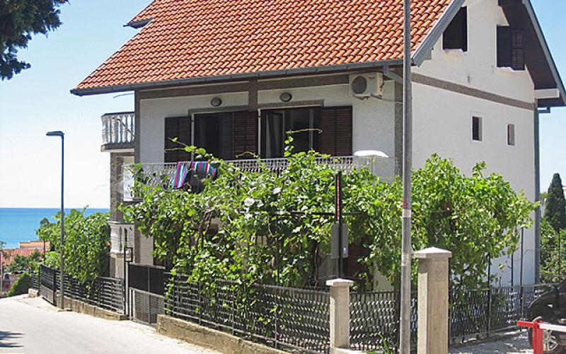 Apartmani i Sobe Ćatović und Štange, Šušanj - Crna Gora - Apartments and Rooms Ćatović und Štange, Šušanj - Montenegro