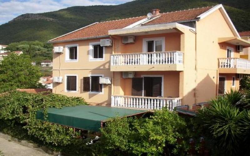 Apartmani i Sobe Lakićević, Đenovići - Crna Gora - Apartments and Rooms Lakićević, Djenovići - Montenegro