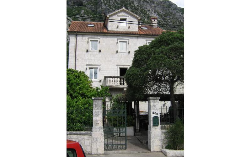Palata Kamenarović Apartmani i Sobe, Dobrota - Crna Gora